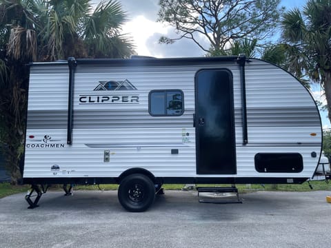 Coachman Clipper Bunkhouse Hideaway Towable trailer in Tequesta