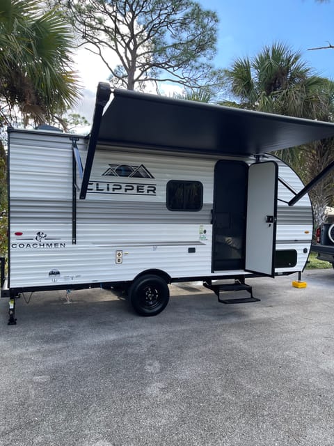 Coachman Clipper Bunkhouse Hideaway Towable trailer in Tequesta