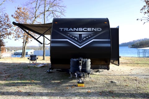 2022-Grand-Design-Transcend-XPLOR-251-BH-Stone-Mountain-Campers-RVs-Loyal

We are excited to work with you! Reach us at http://StoneMountainRVs(dot)com