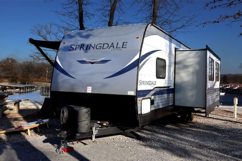 2021-Keystone-Springdale-282-BH-Stone-Mountain-Campers-RVs-Joy

We are excited to work with you! Reach us at http://StoneMountainRVs(dot)com