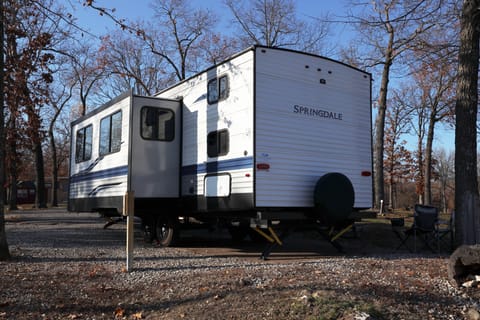 2021-Keystone-Springdale-282-BH-Stone-Mountain-Campers-RVs-Joy

We are excited to work with you! Reach us at http://StoneMountainRVs(dot)com