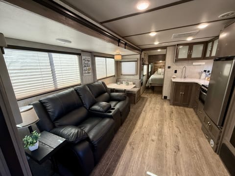 Gulf Stream Envision 258RB Towable trailer in Longboat Key