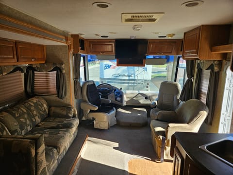 Class A bunkhouse for the whole family! Drivable vehicle in Menifee