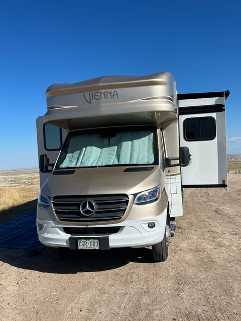 Brand New Luxury for National, State Parks & Boondocking Drivable vehicle in Boulder