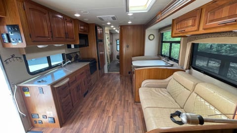 2017 Jayco Greyhawk Drivable vehicle in Bellevue