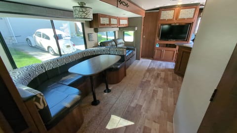 "The Bunkhouse" 2017 Heartland Mallard M32 Towable trailer in Lodi