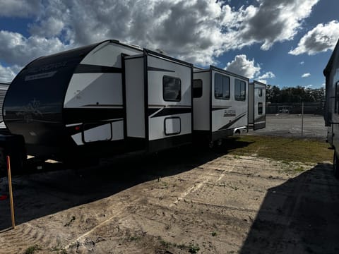 Aurora - 2023 Forest River Aurora Sky Towable trailer in Tavares