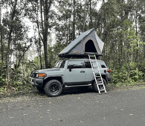 Big Island Fully Decked Lifted 4WD Grey FJ Cruiser! Campervan in Kalaoa