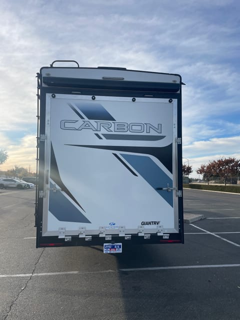 2021 CARBON TOYHAULER **GOOSENECK HITCH** Towable trailer in Manteca