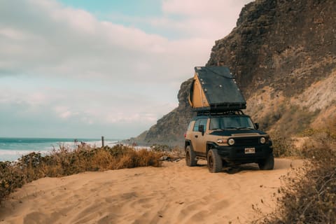 Fully Decked Lifted 4WD Tan FJ Cruiser! Campervan in Lihue