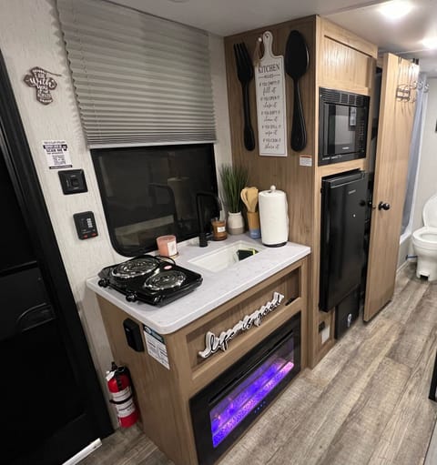 Little Brother's 2024 Wolf Den RV Rental #92 Towable trailer in Hemet