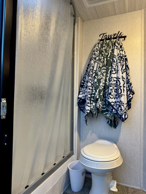 Pet friendly_SALEM CRUISE LITE ‘24 sleeps 8 Towable trailer in Murrieta