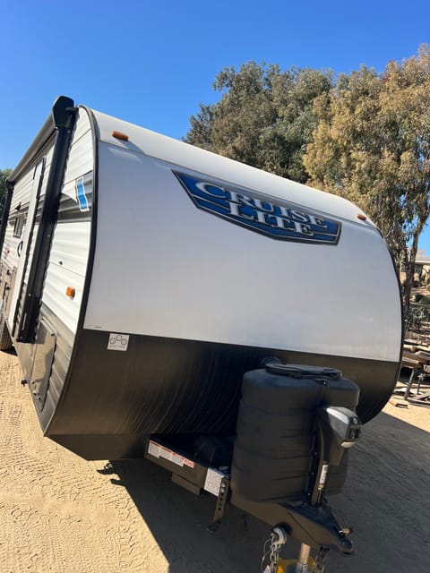 Pet friendly_SALEM CRUISE LITE sleeps 8 Towable trailer in Murrieta