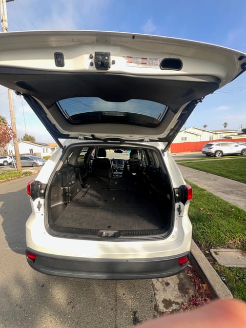 AWD Hybrid Toyota Highlander RV in Richmond