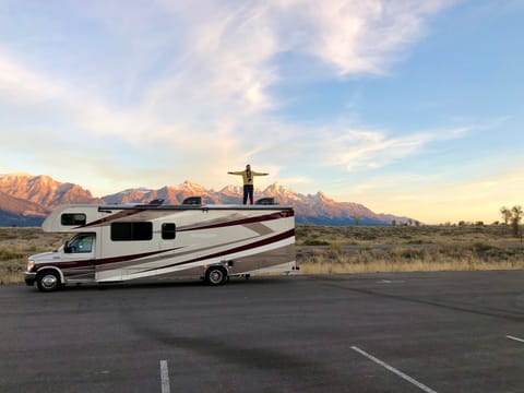 2021 Forest River Sunseeker Drivable vehicle in Green Valley North