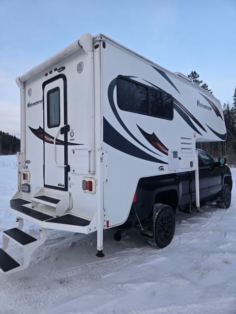 2018 adventurer 89rb on 2018 chevrolet silverado diesel with Drivable vehicle in Whitehorse