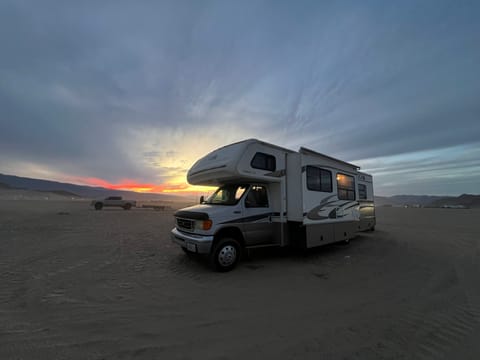 Varelas Rv Drivable vehicle in East Los Angeles