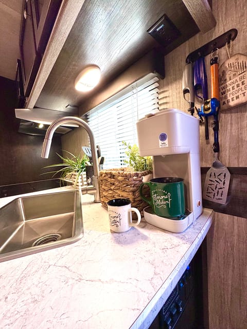 Shadow Cruiser M289 RBS / Bunkroom with additional restroom Towable trailer in Menifee