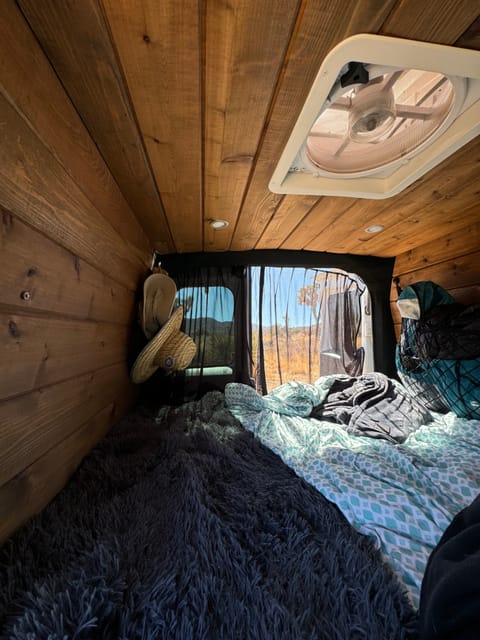 Cozy Camper Van for Two Campervan in San Francisco Bay Area