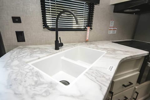 2023  Jayco 40 Towable trailer in New Braunfels