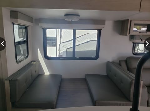 "2023 Flagstaff Super Lite 27FBIK High Desert Adventure Awaits!" Sleeps 4+ Towable trailer in Apple Valley