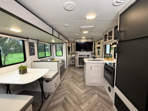 BRAND NEW Heartland Mallard M26 – Your Home Away from Home! Towable trailer in Elk Grove