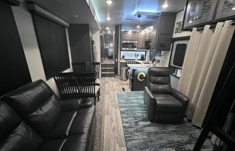 2021 Road Warrior 45-1 - Rate includes Del & Fees* (Ins is extra) Towable trailer in New Braunfels