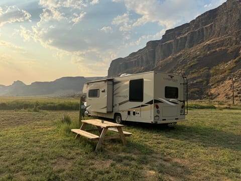 Great Basin Leprechaun | 🚐 Includes 50GB Starlink WiFi   |  Sacramento Drivable vehicle in Rancho Cordova