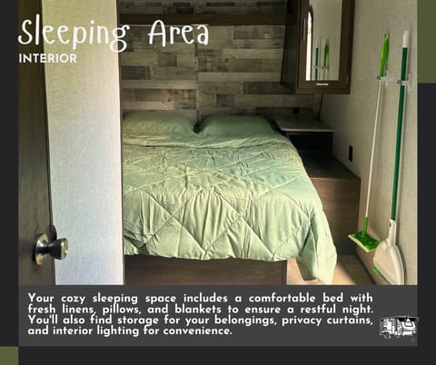 Rollin' Camper Towable trailer in Salem