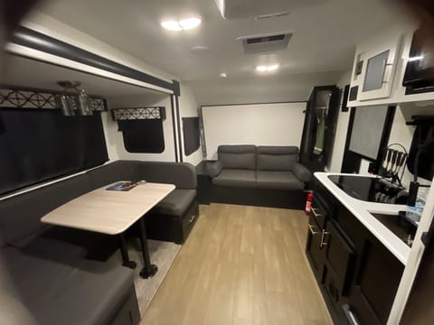 Wildcat Bunkhouse Towable trailer in Salem