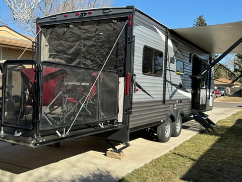 Lake Trippin Towable trailer in Englewood