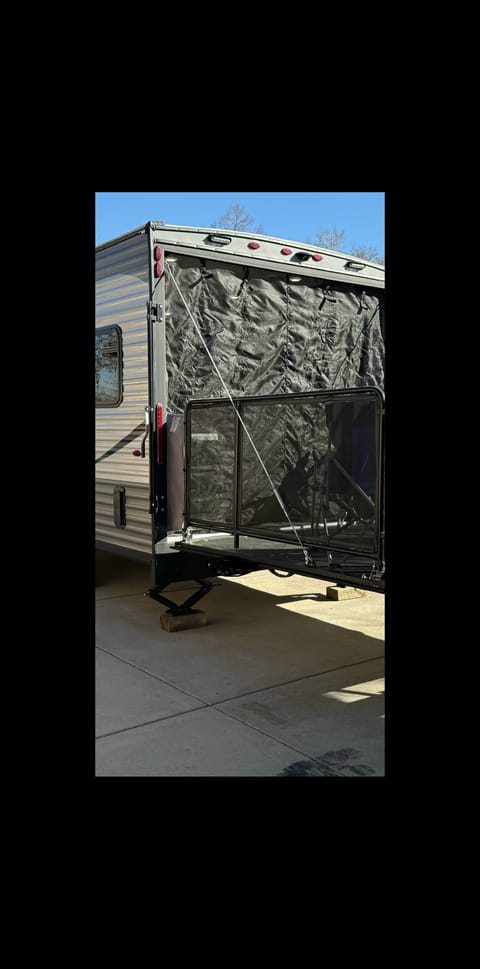 Lake Trippin Towable trailer in Englewood