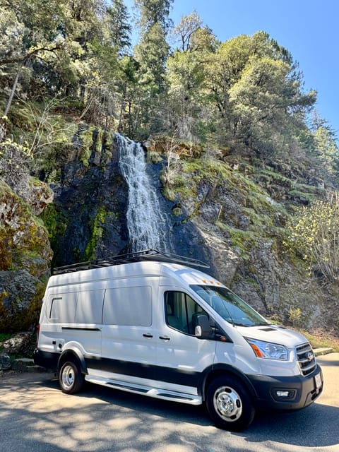 Kings Canyon and Beyond | 🚐 50GB Starlink WiFi–Stay Connected | Sac Drivable vehicle in Rancho Cordova