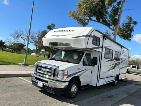 2023 Solar Sunseeker with 2 slides and 4 beds Drivable vehicle in Cerritos