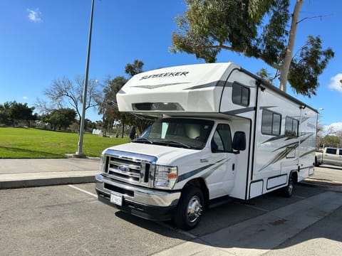 2023 Solar Sunseeker with 2 slides and 4 beds Drivable vehicle in Cerritos