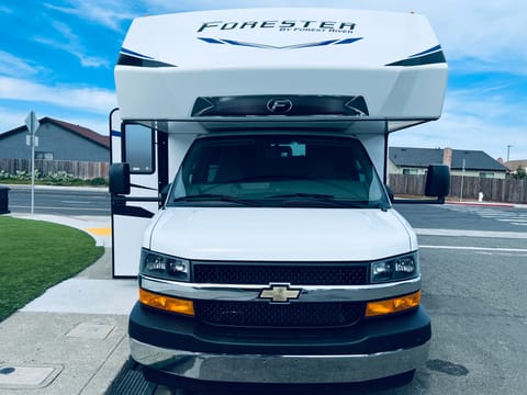 SUPER CLEAN 2025 FORESTER 24' (PET FRIENDLY) Drivable vehicle in Vallejo