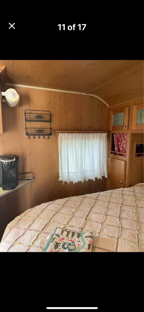 Riverside Retro RV – Vintage Vibes, Modern Comforts Towable trailer in San Antonio