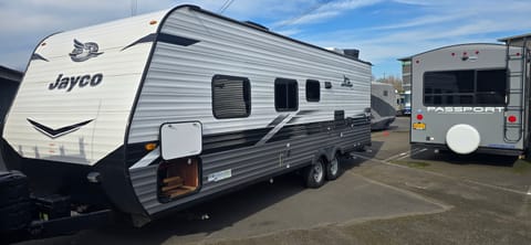 2022 Jayco Jay Flight SLX 8 264BHW – Perfect for Your Next Adventure! Towable trailer in Tigard