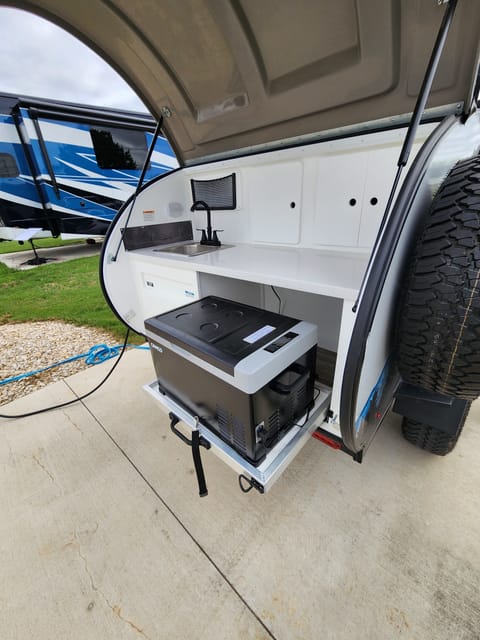Lil' Buddy Teardrop Camper Towable trailer in San Antonio