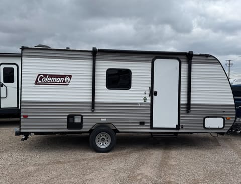 Family Getaway! With Bunks! Towable trailer in Arvada