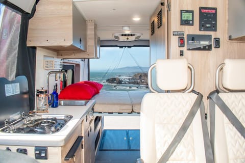 Meet Scarlet - Adventure + Luxury - 4 seatbelts/sleeps 4 Drivable vehicle in Santa Rosa