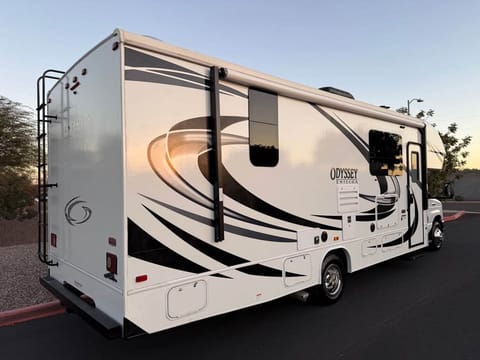 "Princess Leia - Defender of Freedom" Odyssey 27U Drivable vehicle in Albuquerque