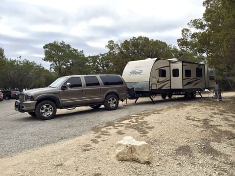 2014 Coachmen Freedom Express 312bhds Towable trailer in Cleburne