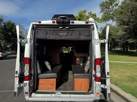 Luxury Zion Campervan | Cozy, Easy to Drive + WiFi Add-on Drivable vehicle in Post Falls