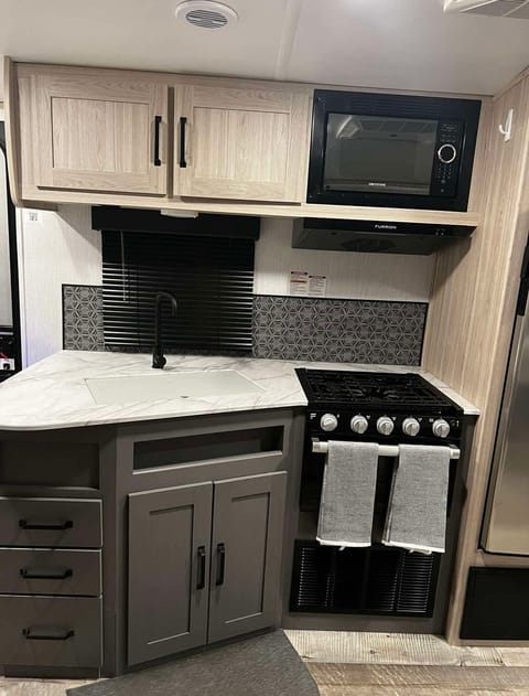 2022 Heartland Sundance Towable trailer in Texarkana