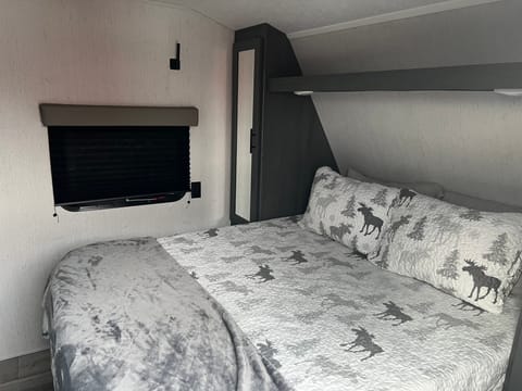 2021 24' Aspen Trail Dutchman Towable trailer in Spokane Valley