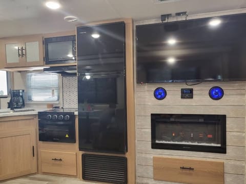 2023 Prime Time Avenger AUTX1546 Towable trailer in Lago Vista