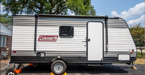 Fun for the whole family Towable trailer in Woodland