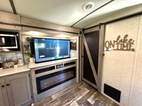 Keystone Outback Luxury RV Towable trailer in Menifee