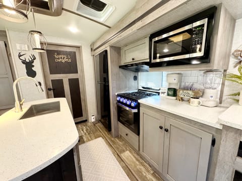 Keystone Outback Luxury RV Towable trailer in Menifee